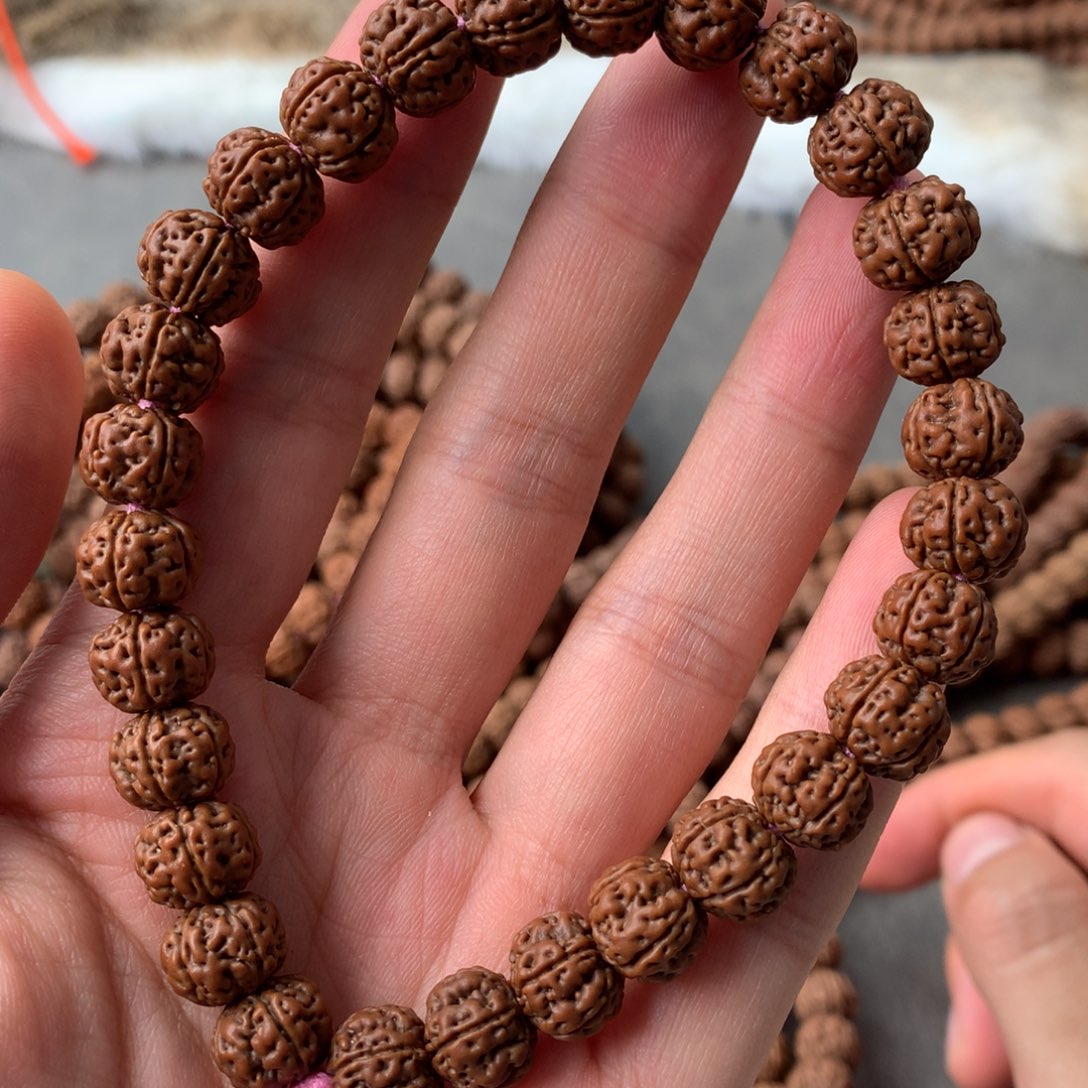 金刚菩提吊坠10mm老树王小金刚手持