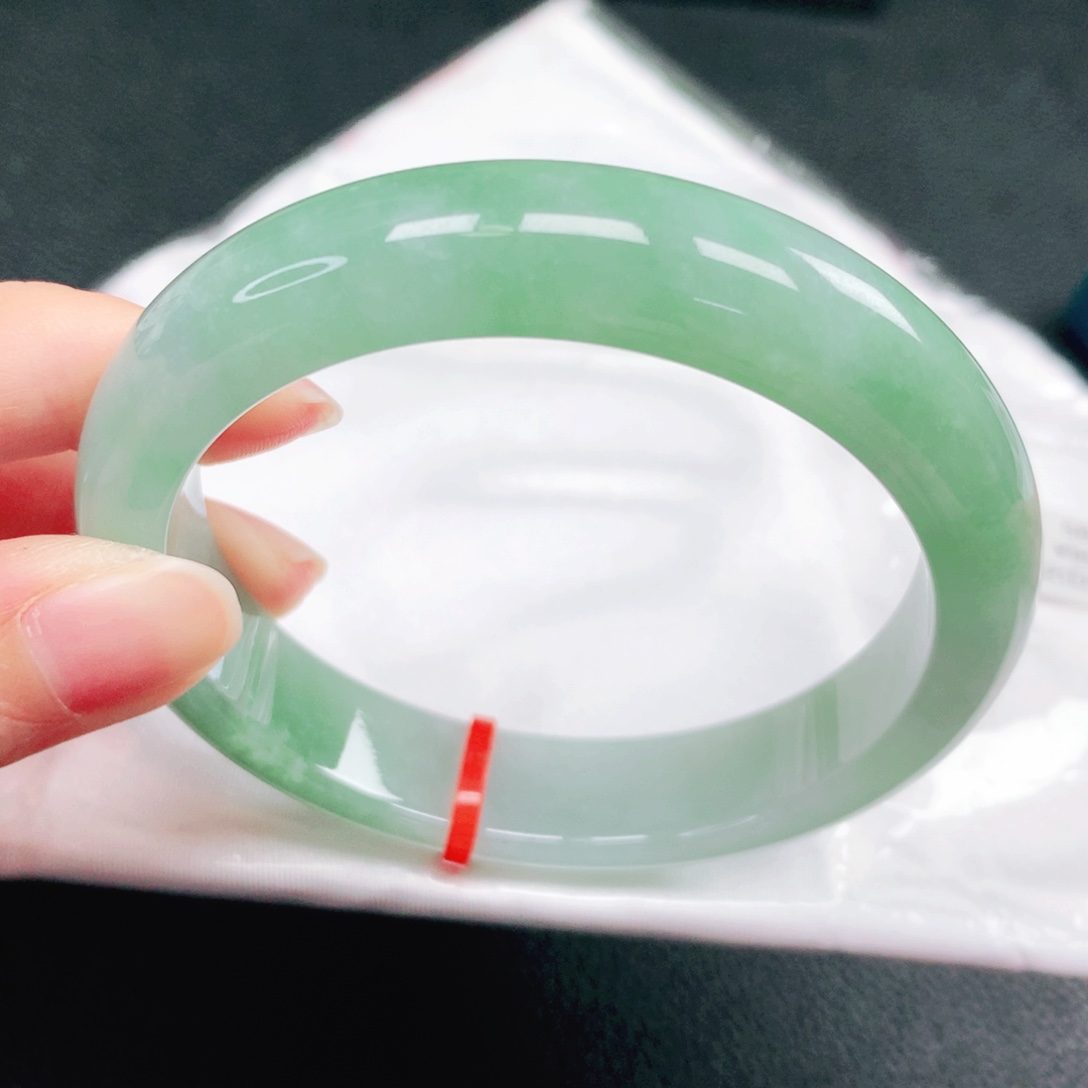 翡翠未镶嵌手镯58圈