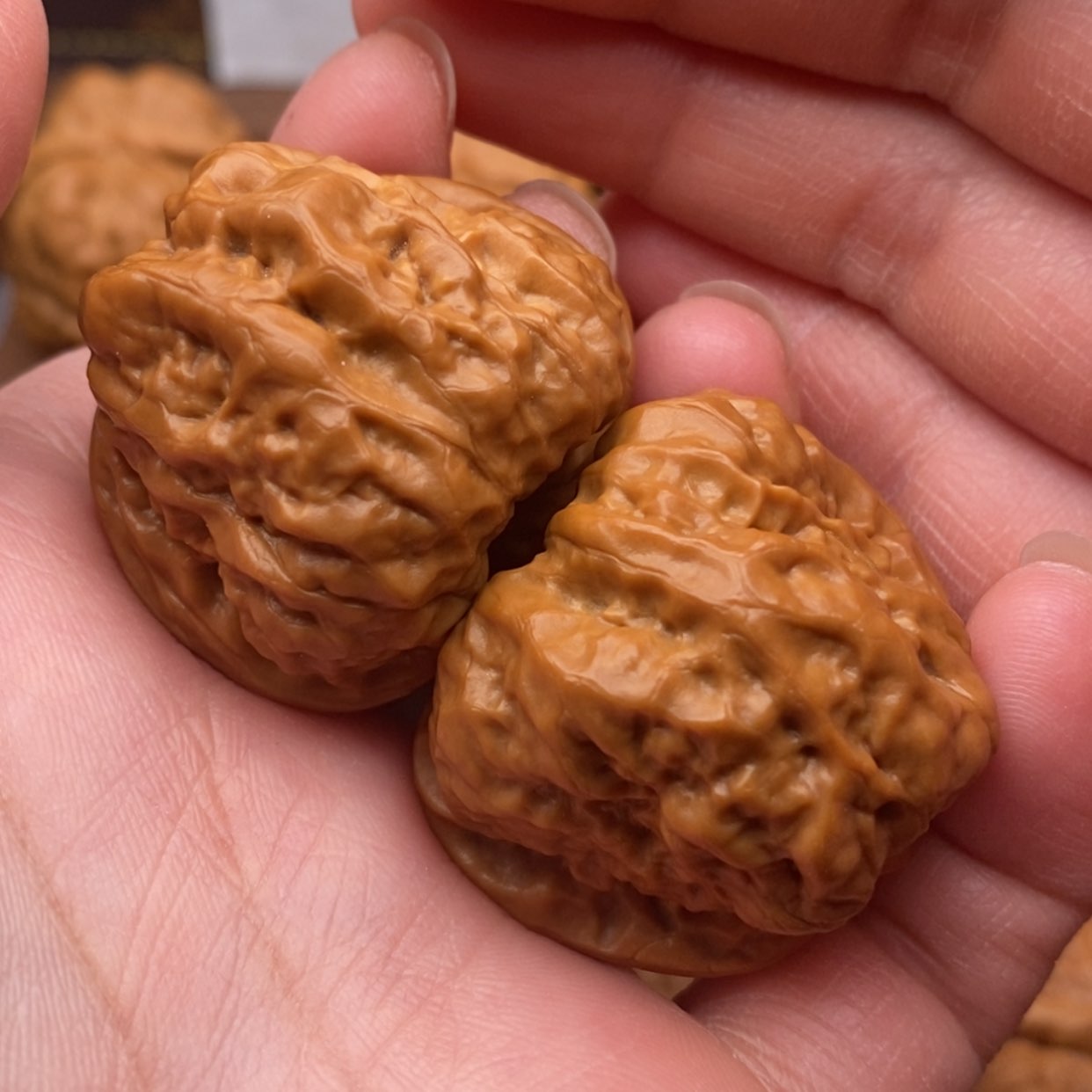 【闪购商品】文玩核桃把件边36左右