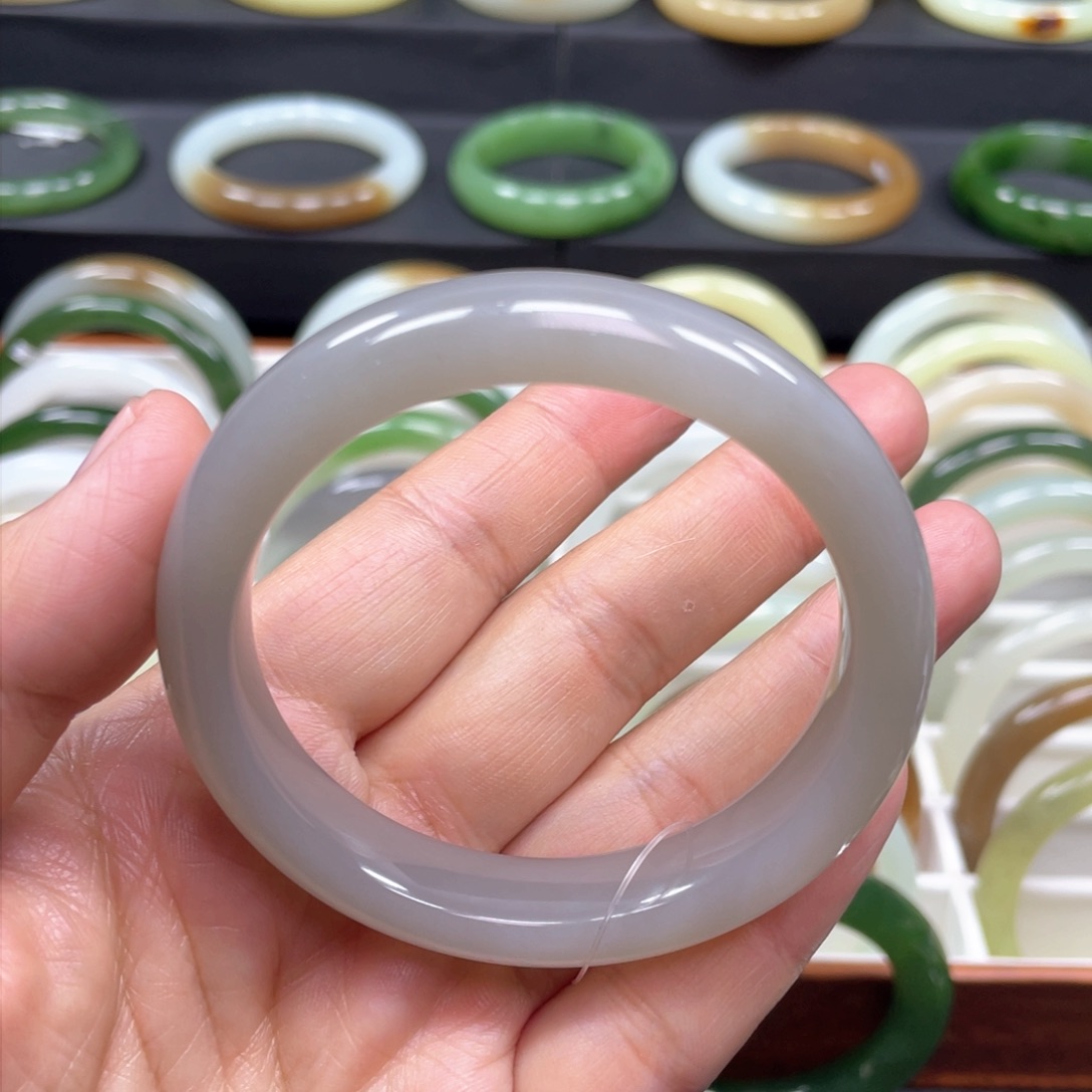 和田玉手镯未镶嵌54 55