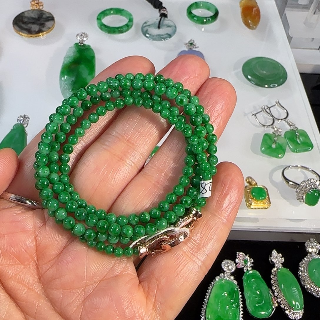 翡翠未镶嵌项链圆珠