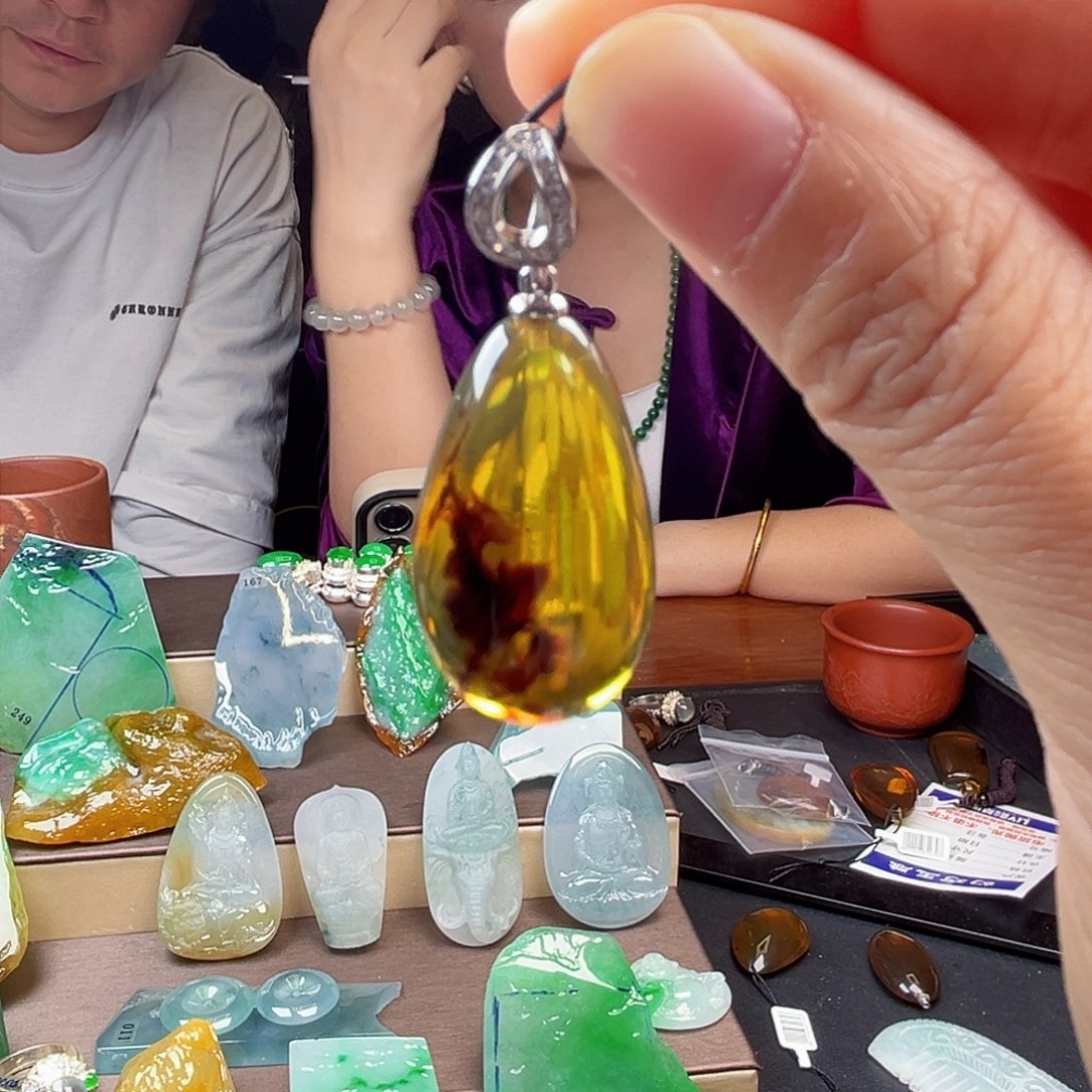 琥珀颈饰未镶嵌琥珀挂件