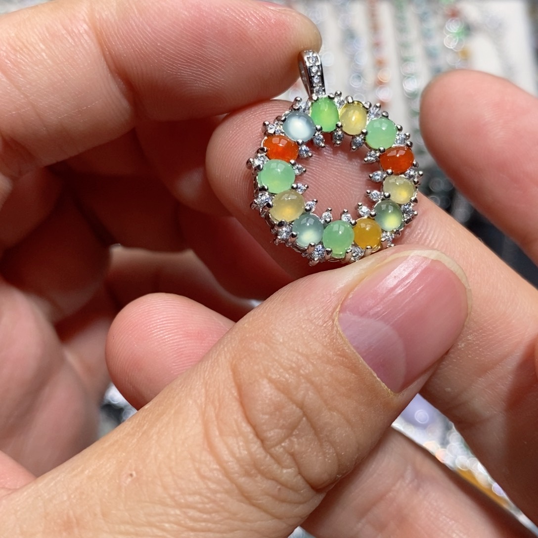 翡翠银S925镶嵌颈饰j j jk