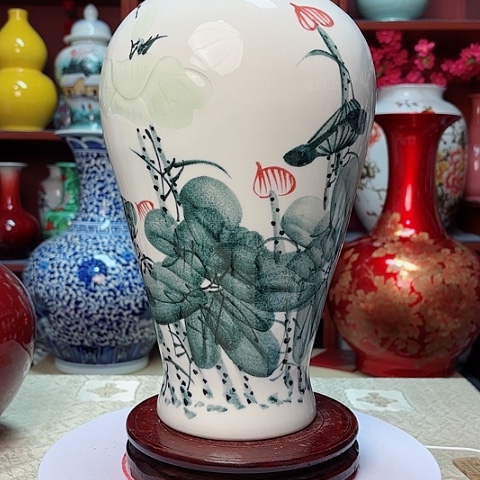 瓶高度35厘米宽20厘米