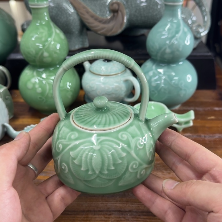龙泉青瓷茶具微瑕4899