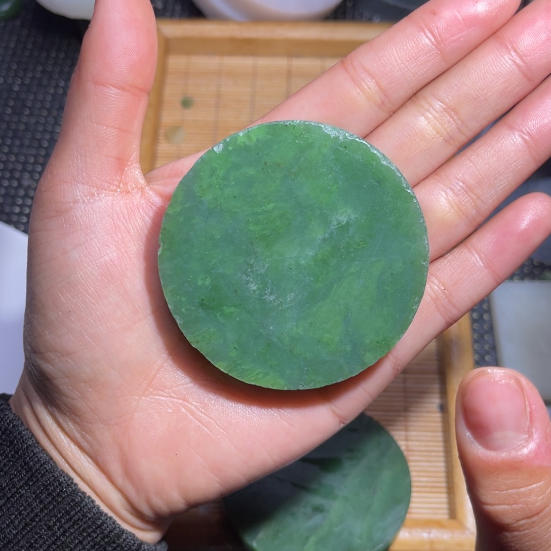 未镶嵌和田玉车挂