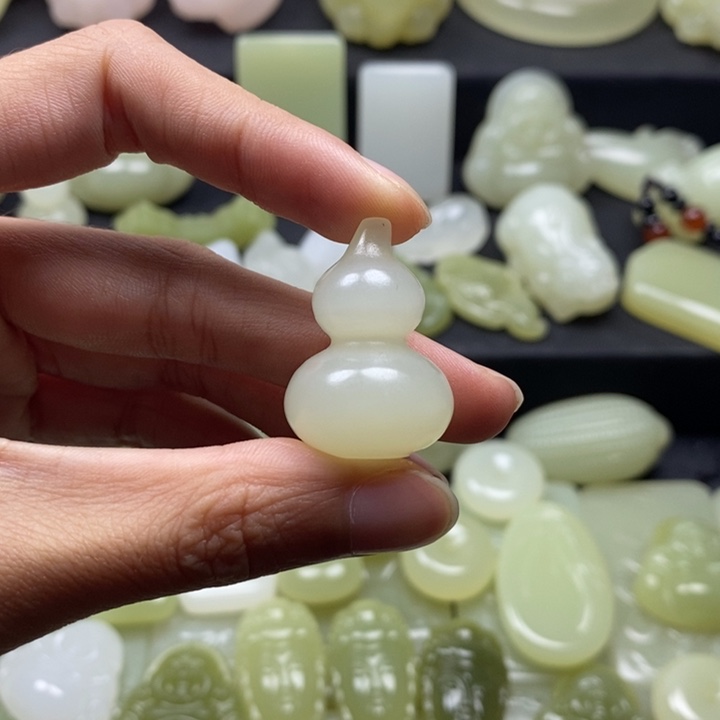 浅晴水立体葫芦吊坠