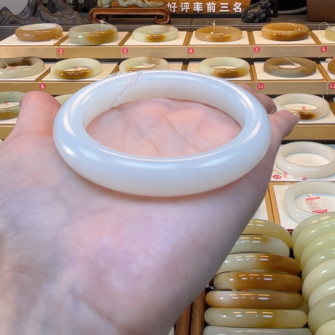 和田玉手镯未镶嵌16