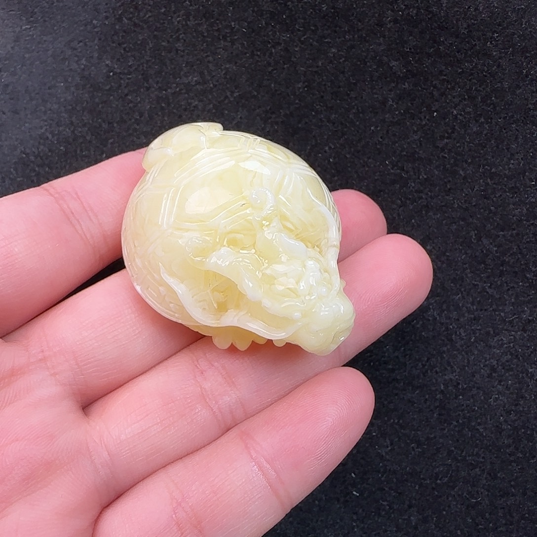 蜜蜡未镶嵌珠宝奇石