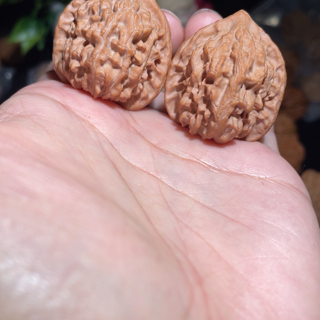 文玩核桃吊坠35火烧云，差尺