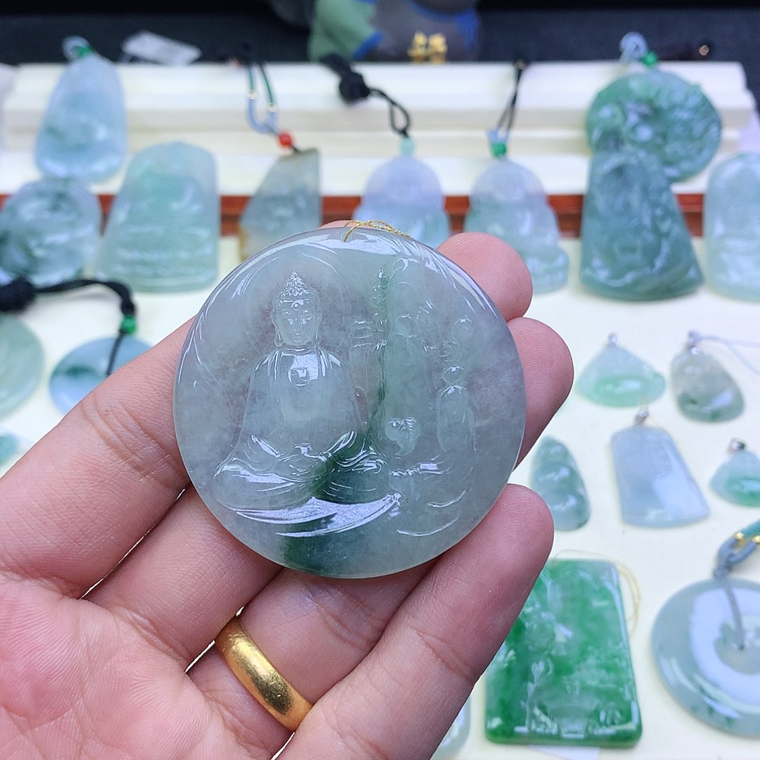 翡翠颈饰未镶嵌吊坠