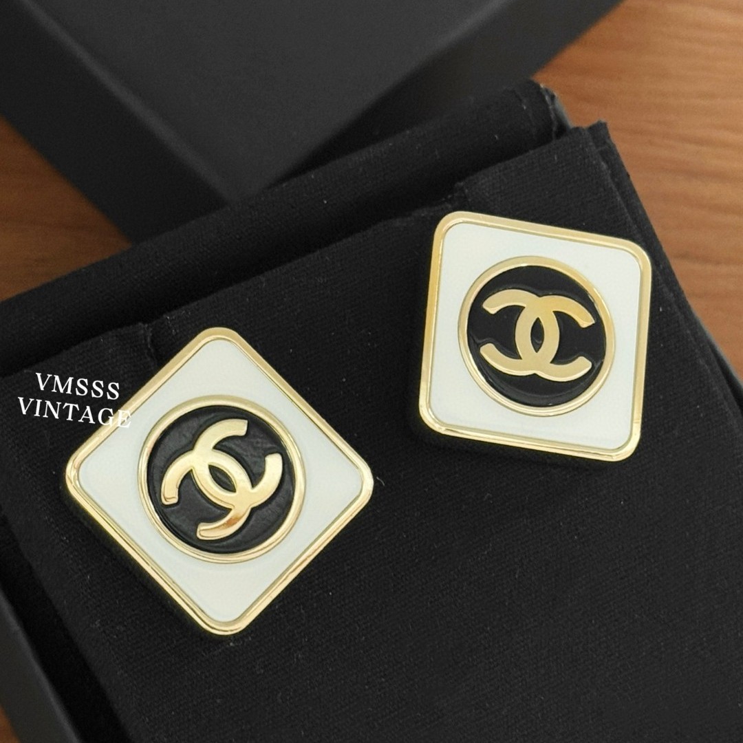 99新 Chanel/香奈儿 23c黑白珐琅双c logo耳钉/94931 经典时尚ins