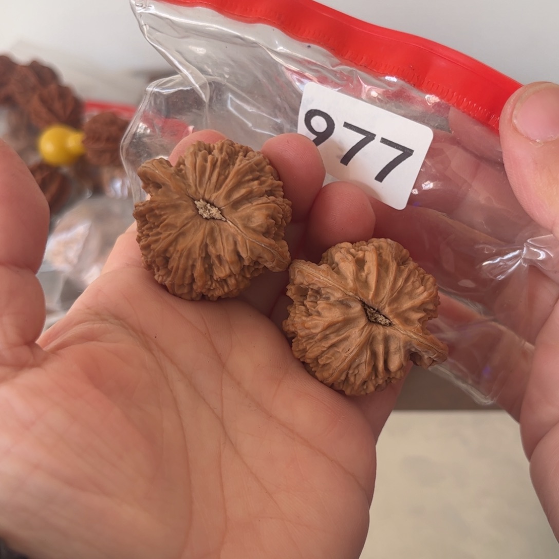 吊坠文玩核桃野生37