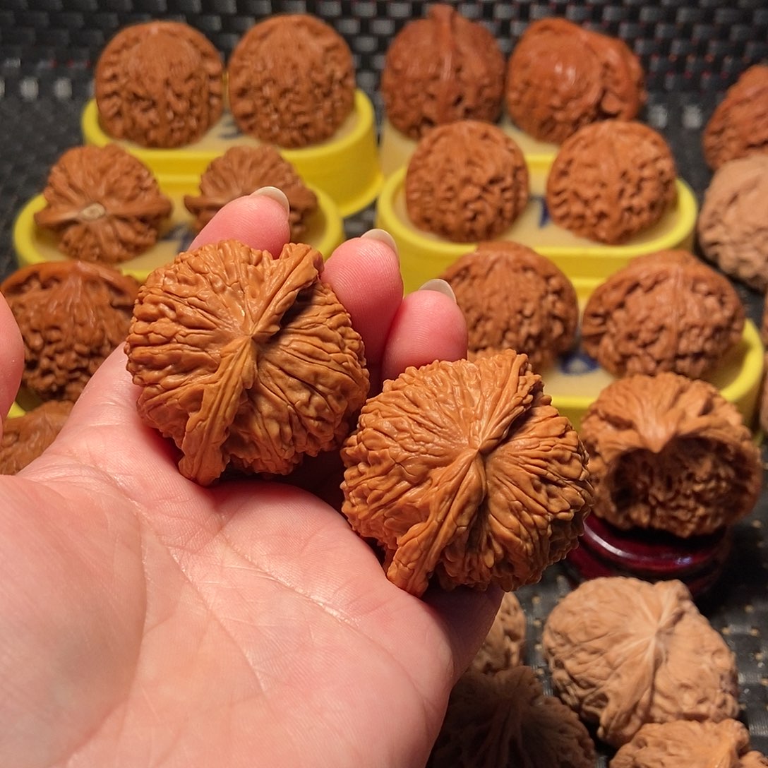 抓***哥文玩核桃吊坠白狮子8