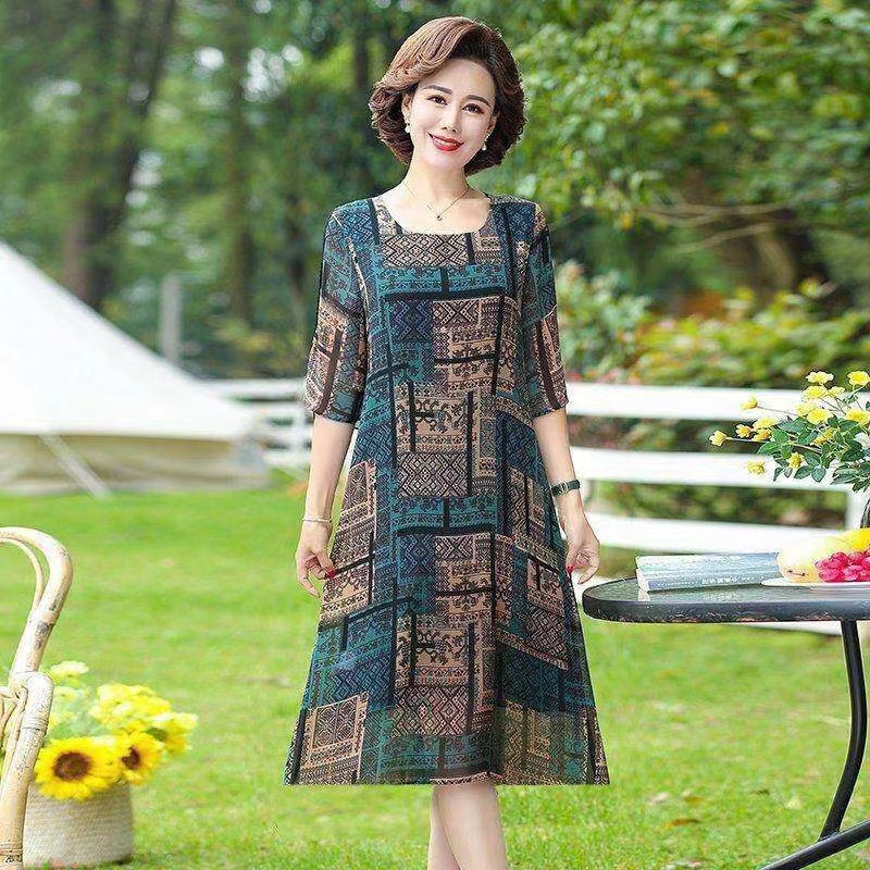 女士高定丝缎连衣裙