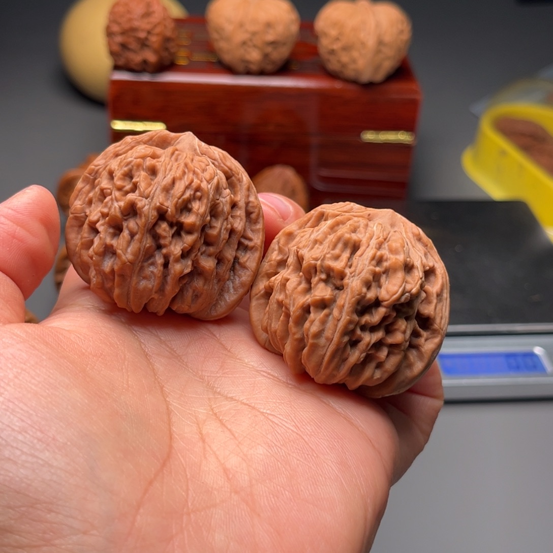 靜***文玩核桃吊坠43尺四座楼