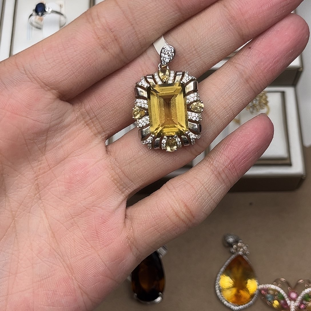 颈饰银S925镶嵌黄晶