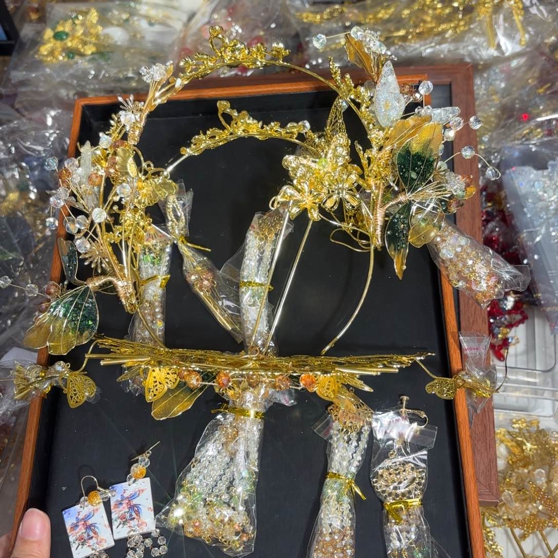 硅胶孤品金色小凤冠