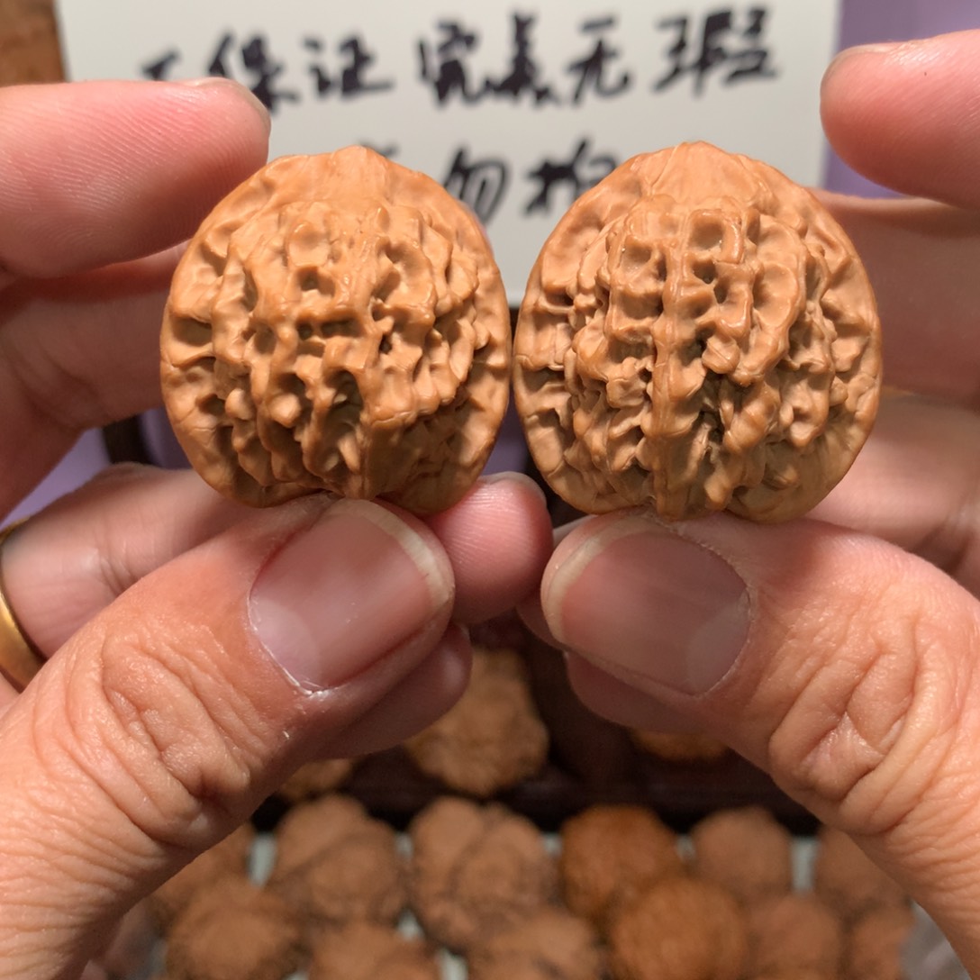 文玩核桃把件秦闷