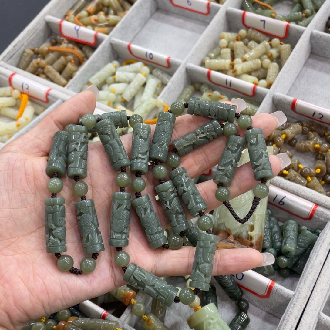 颈饰未镶嵌和田玉用****武