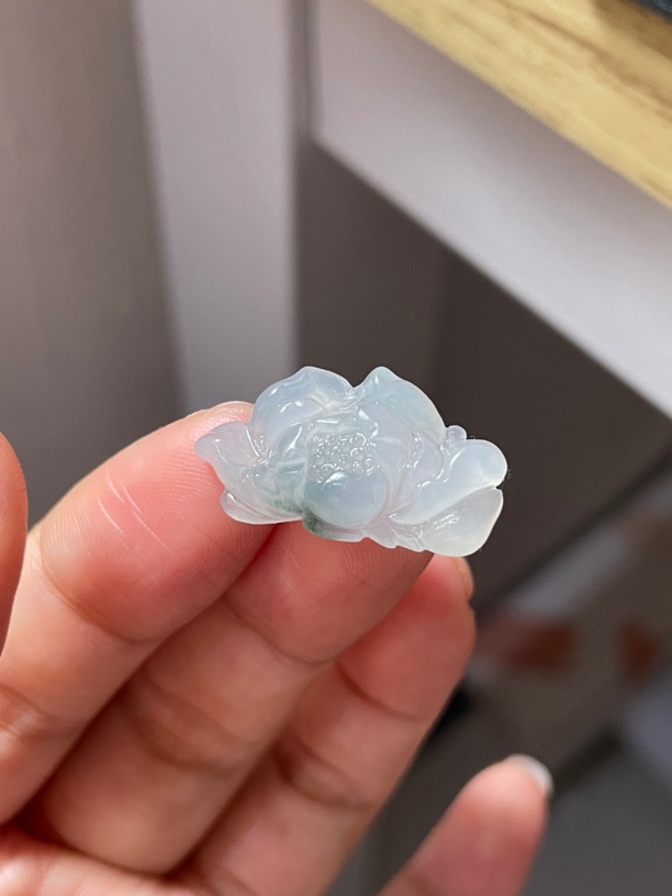 天然翡翠毛货冰透莲花可手牌吊坠两用款翡翠饰品