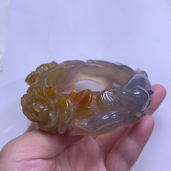 玛瑙/玉髓手镯未镶嵌娜****讯