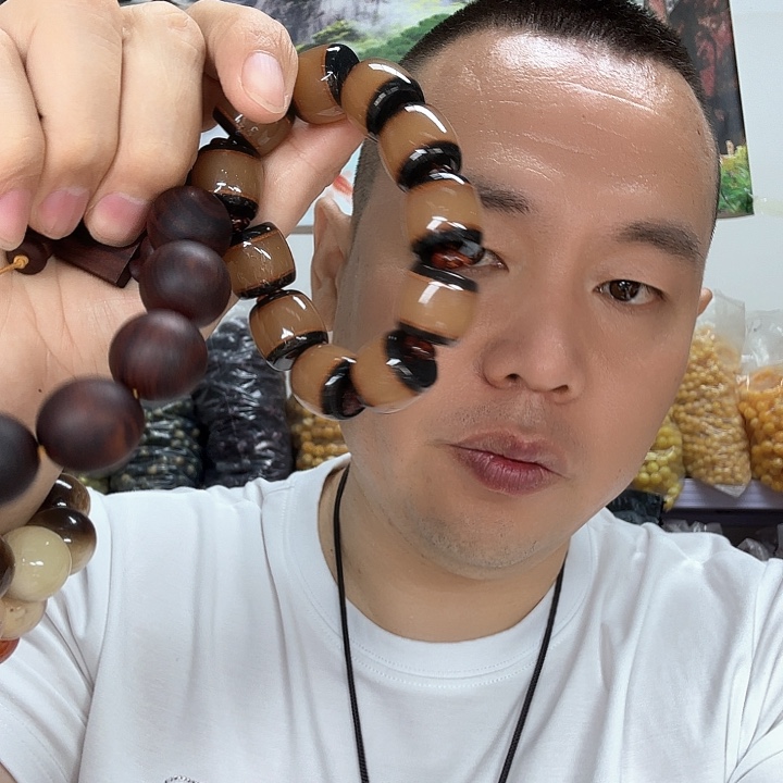 非洲紫檀（红花梨）121卡18