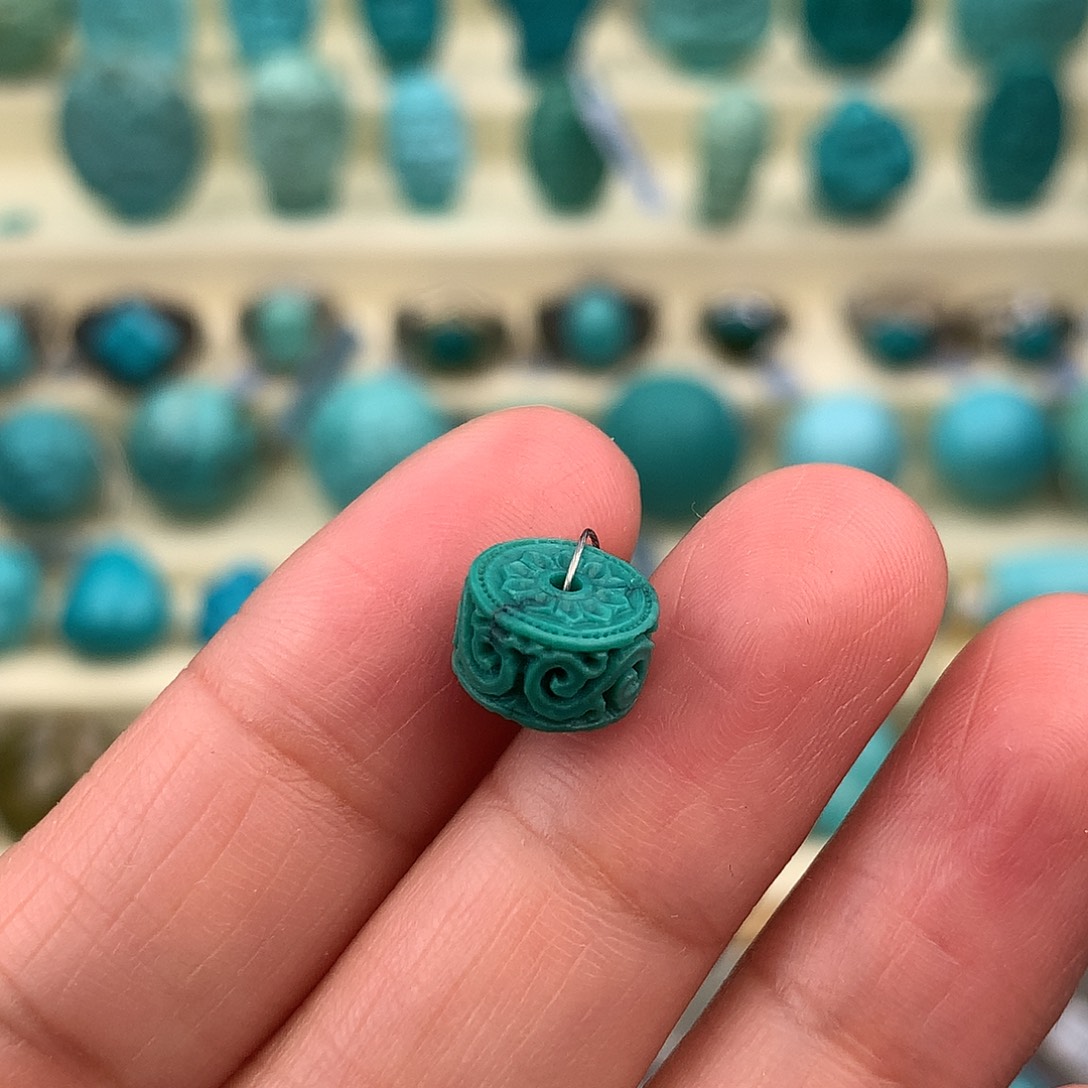 绿松石未镶嵌珠宝奇石9