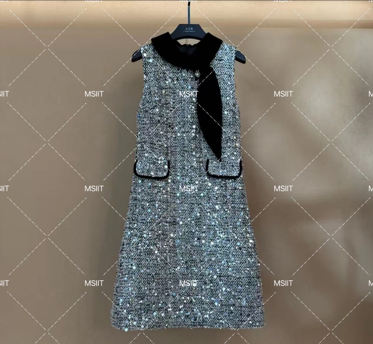 【宠粉价】小香风精致花纹多口袋珍珠扣时尚宽松连衣裙W-A1434