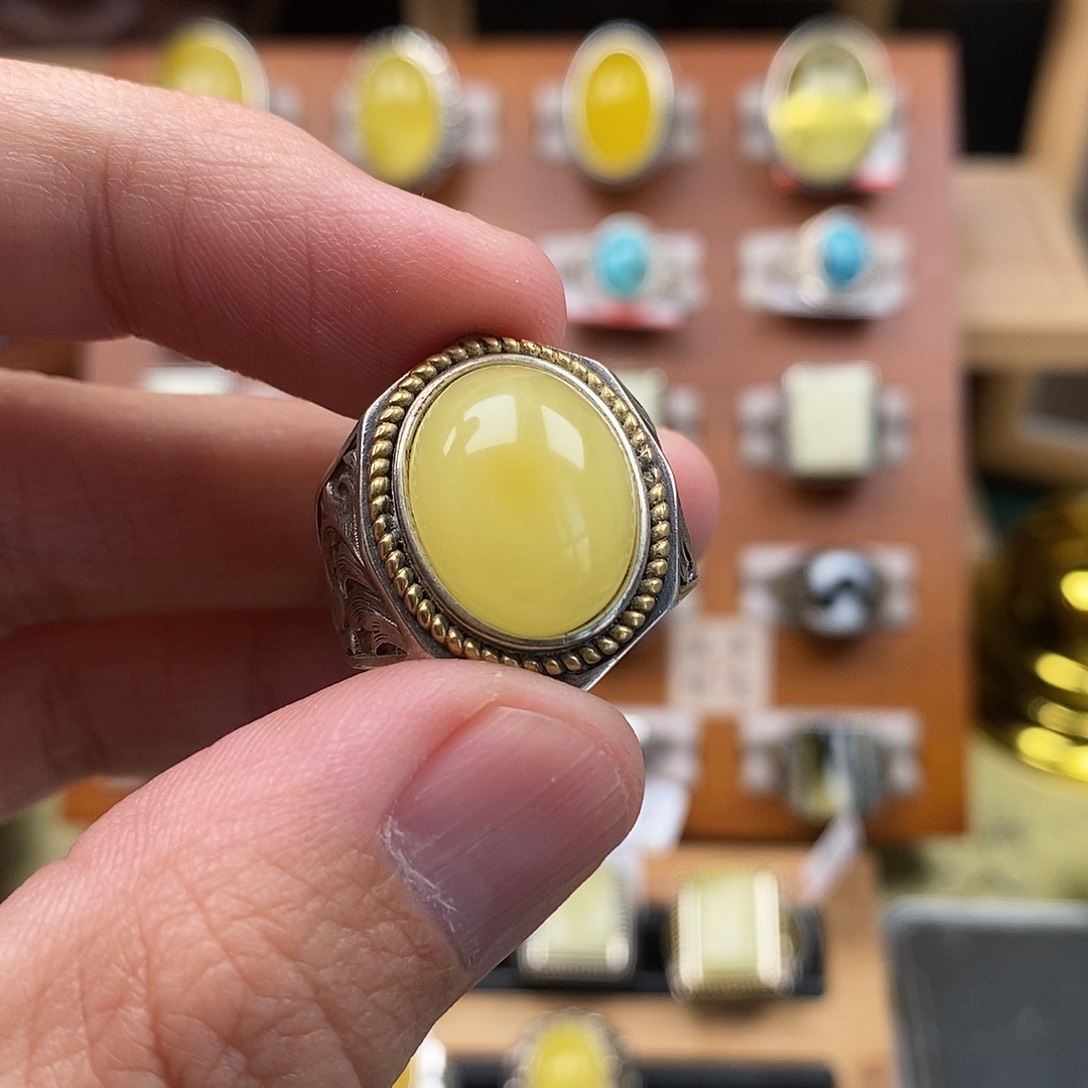 琥珀戒指银S925镶嵌蜜蜡