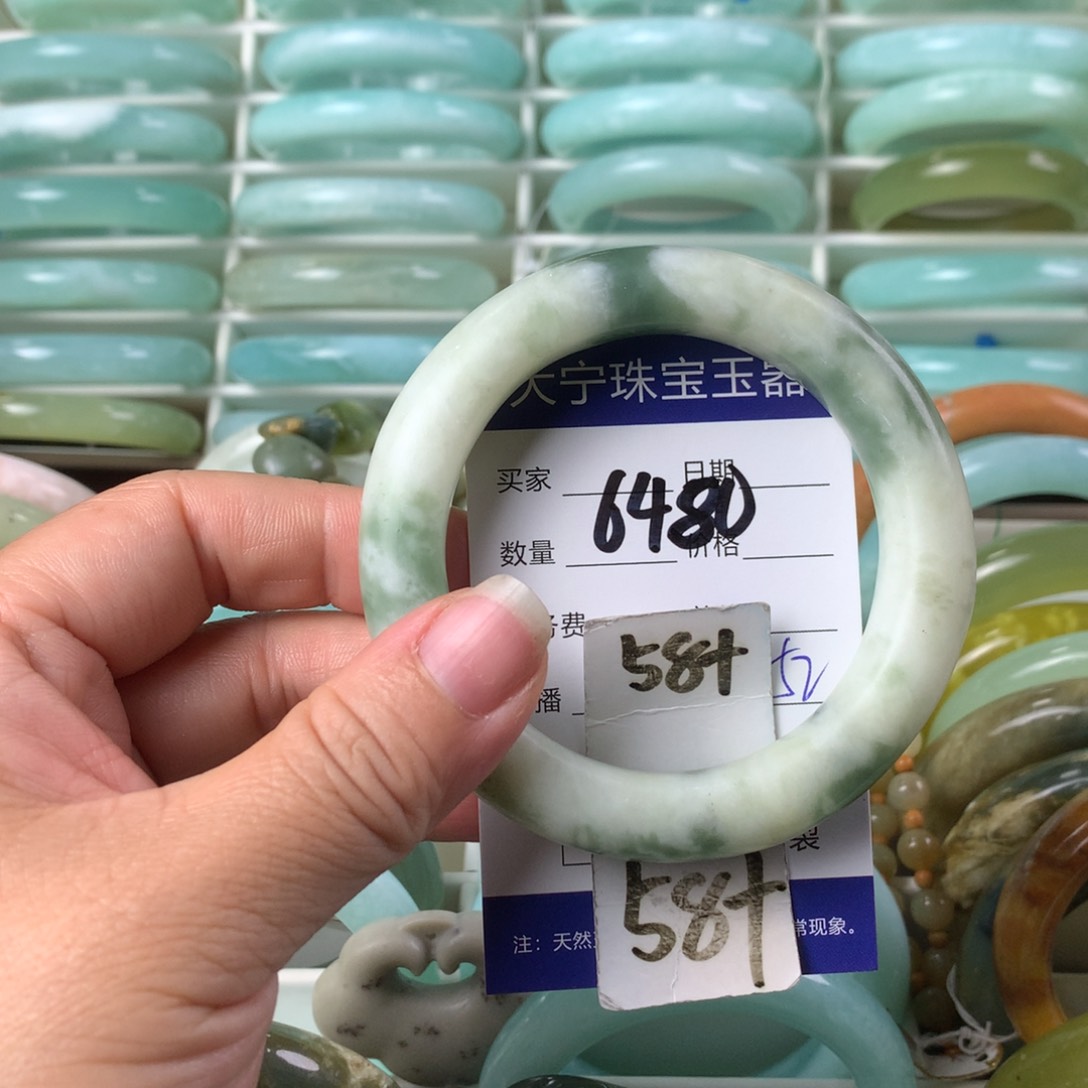 蛇纹石玉手镯未镶嵌648 0