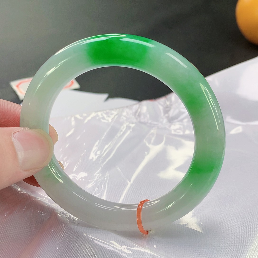 翡翠手镯未镶嵌049缅甸天然翡翠A货