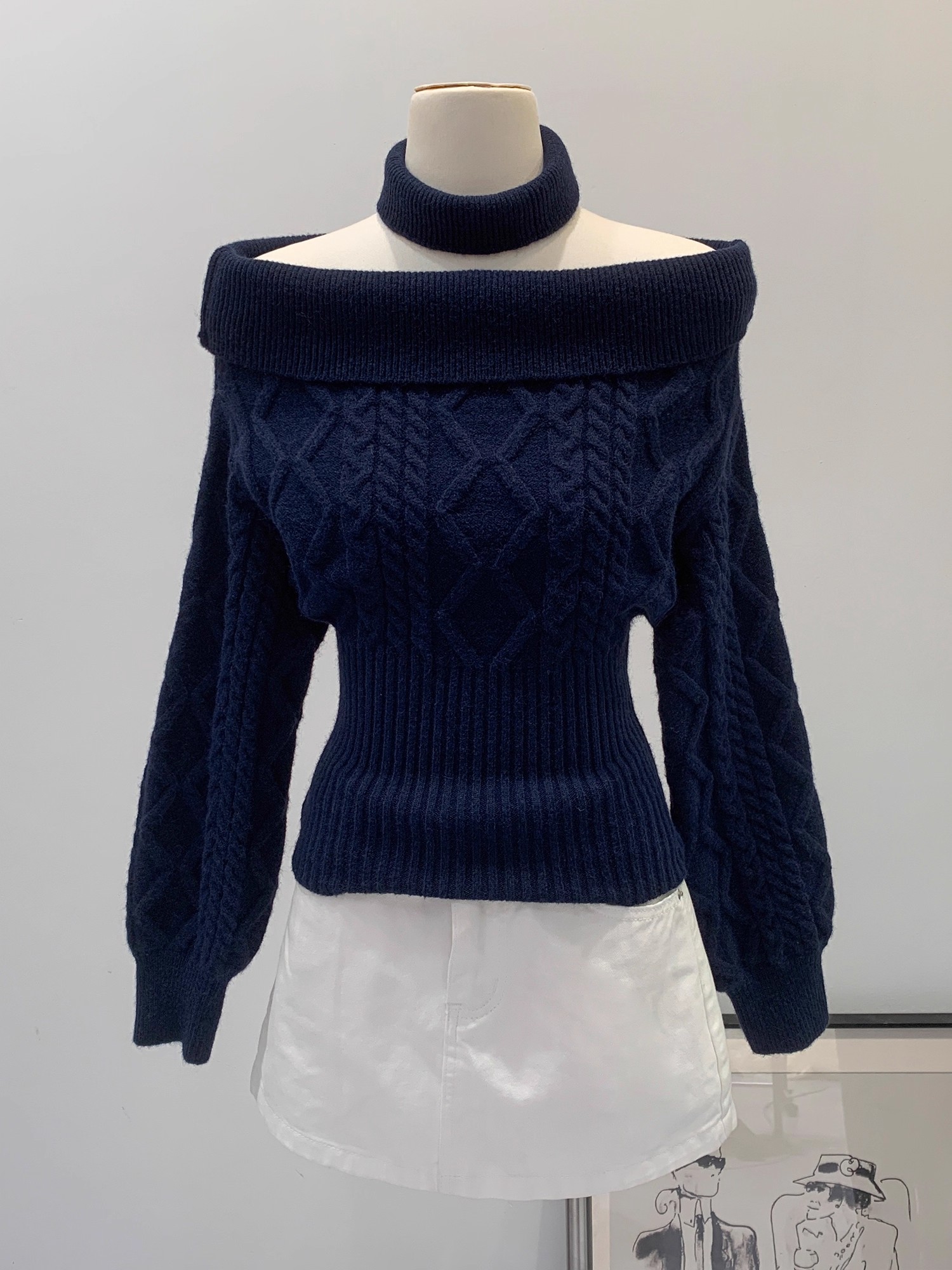 法式绝美藏青色一字肩露肩毛衣挂脖针织衫女新款修身短款收腰上衣