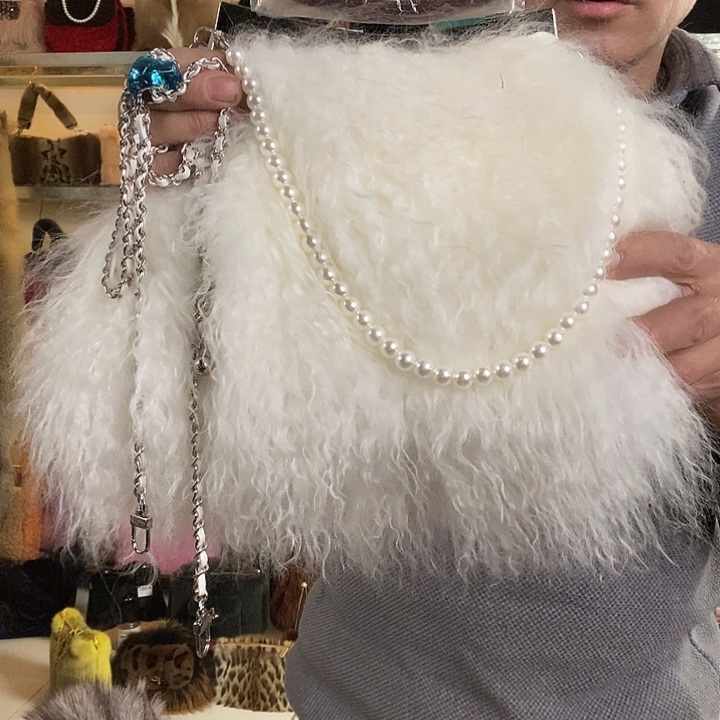 娃叔皮草滩羊毛夹口包