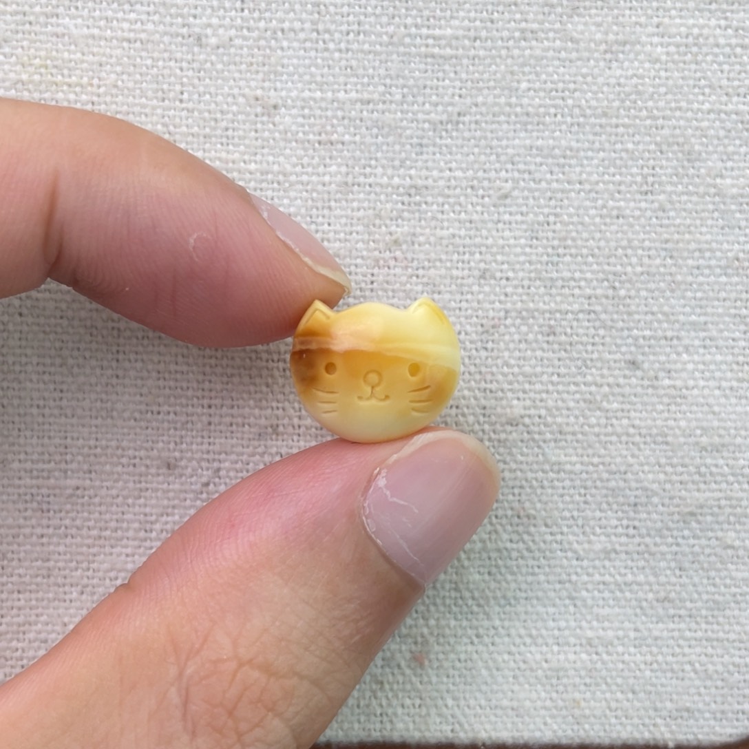 琥珀未镶嵌珠宝奇石小猫咪