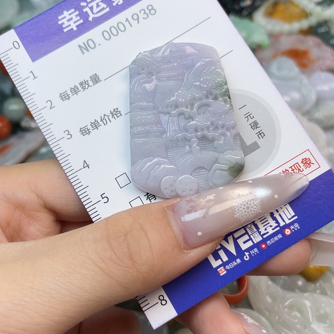 翡翠未镶嵌颈饰hhh