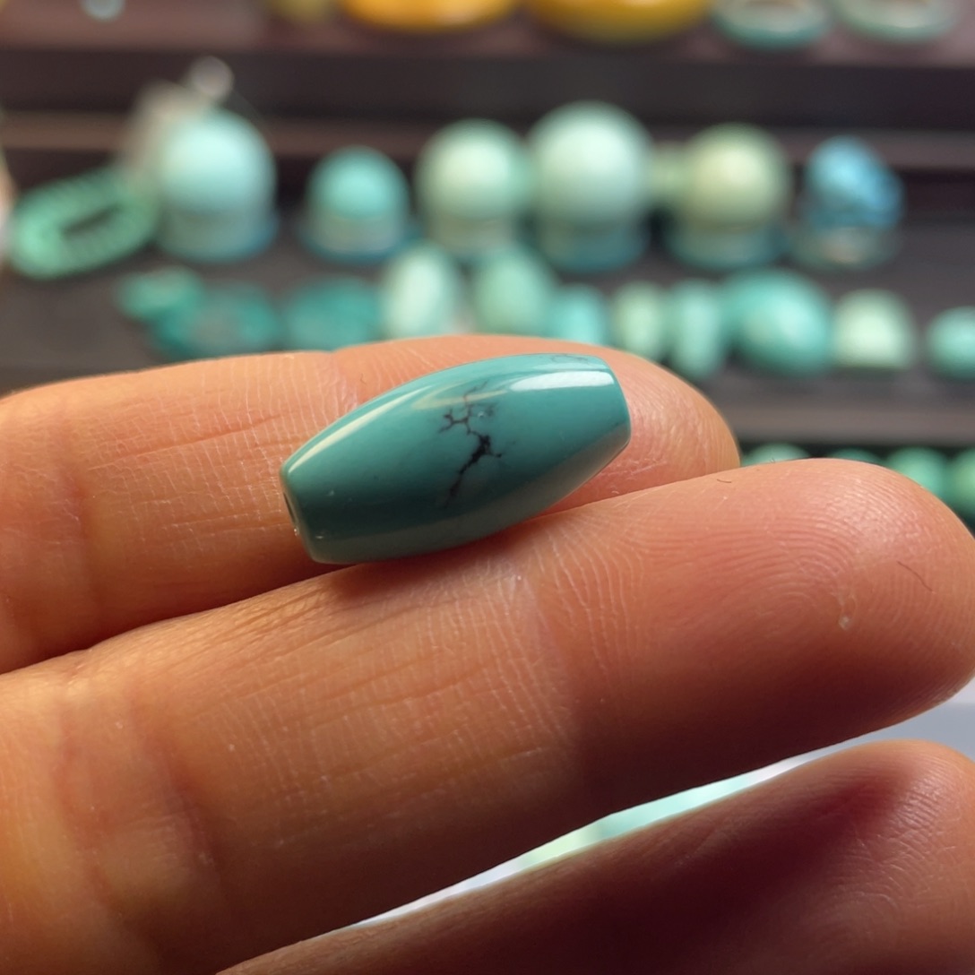 绿松石颈饰未镶嵌