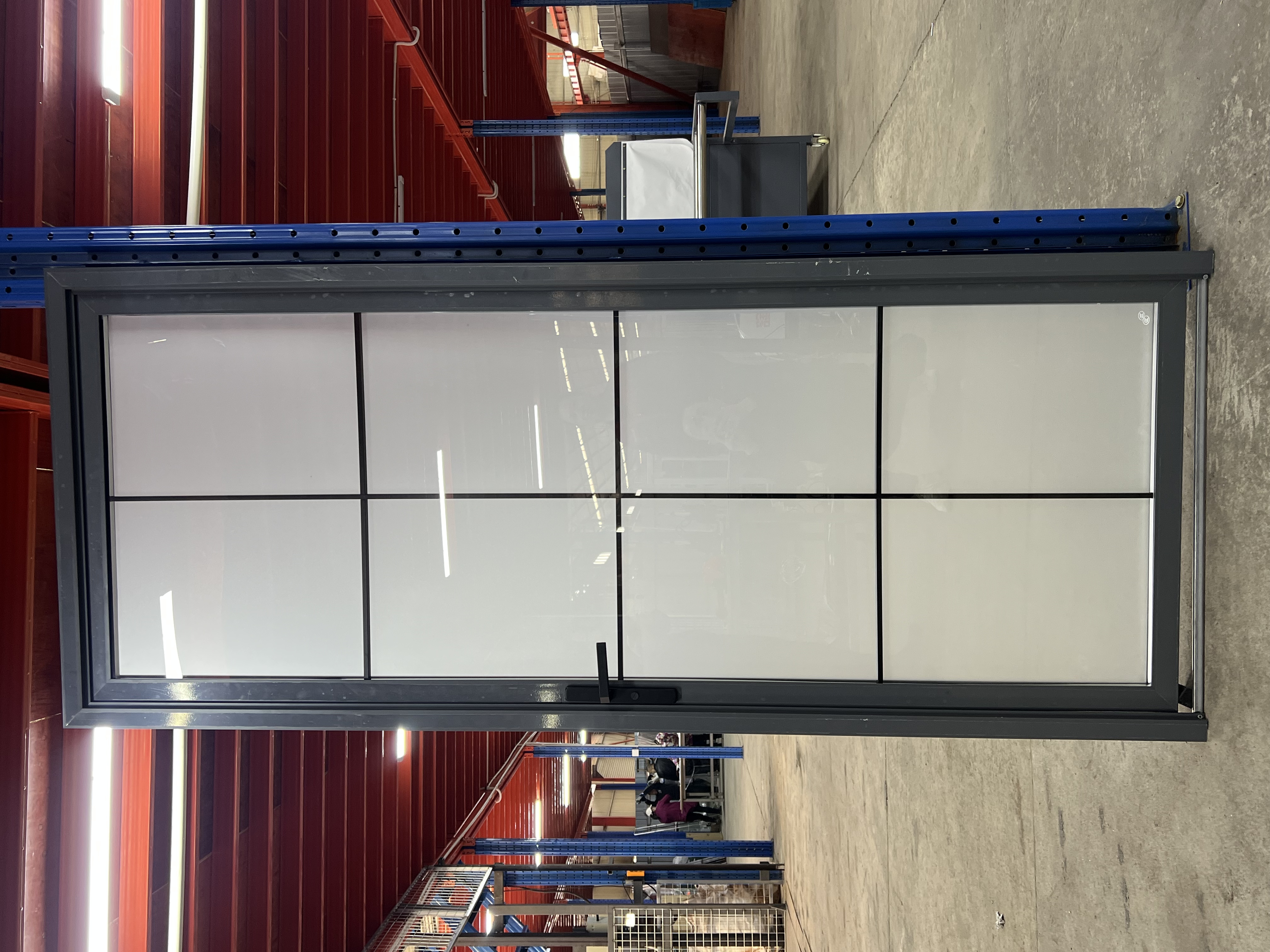 铝合金材质卫生间专用门含钢化玻璃适合卫浴厕所使用玻璃门