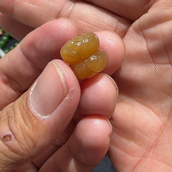 和田玉（糖玉）未镶嵌颈饰