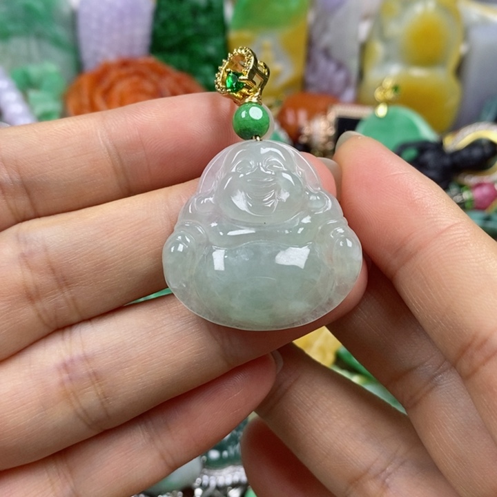 翡翠吊坠(赠链)未镶嵌