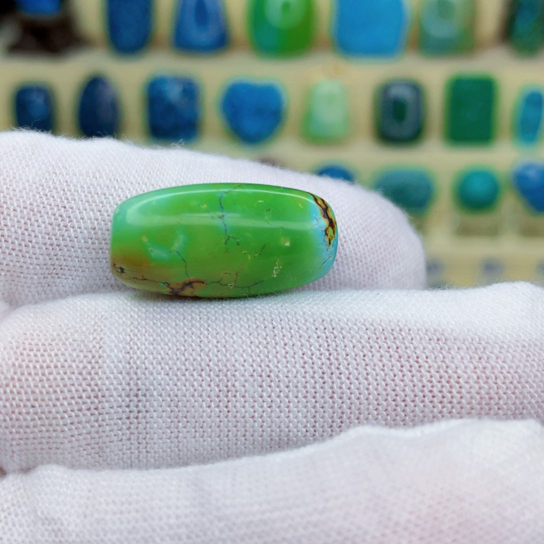 绿松石绿松石未镶嵌