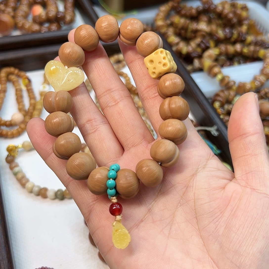 吊坠猴头核桃单圈手持