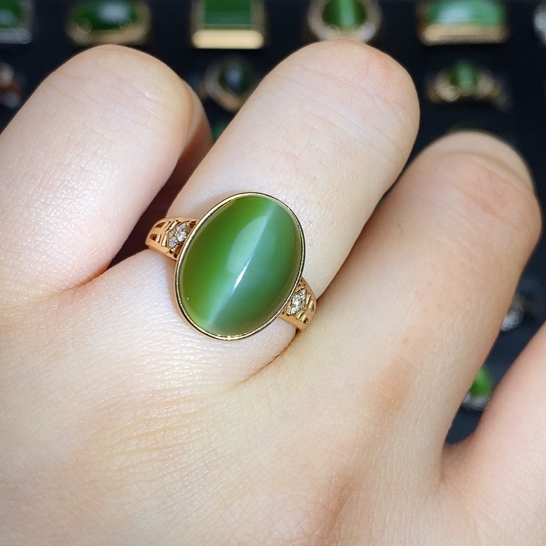 和田玉（碧玉）戒指18K金镶嵌