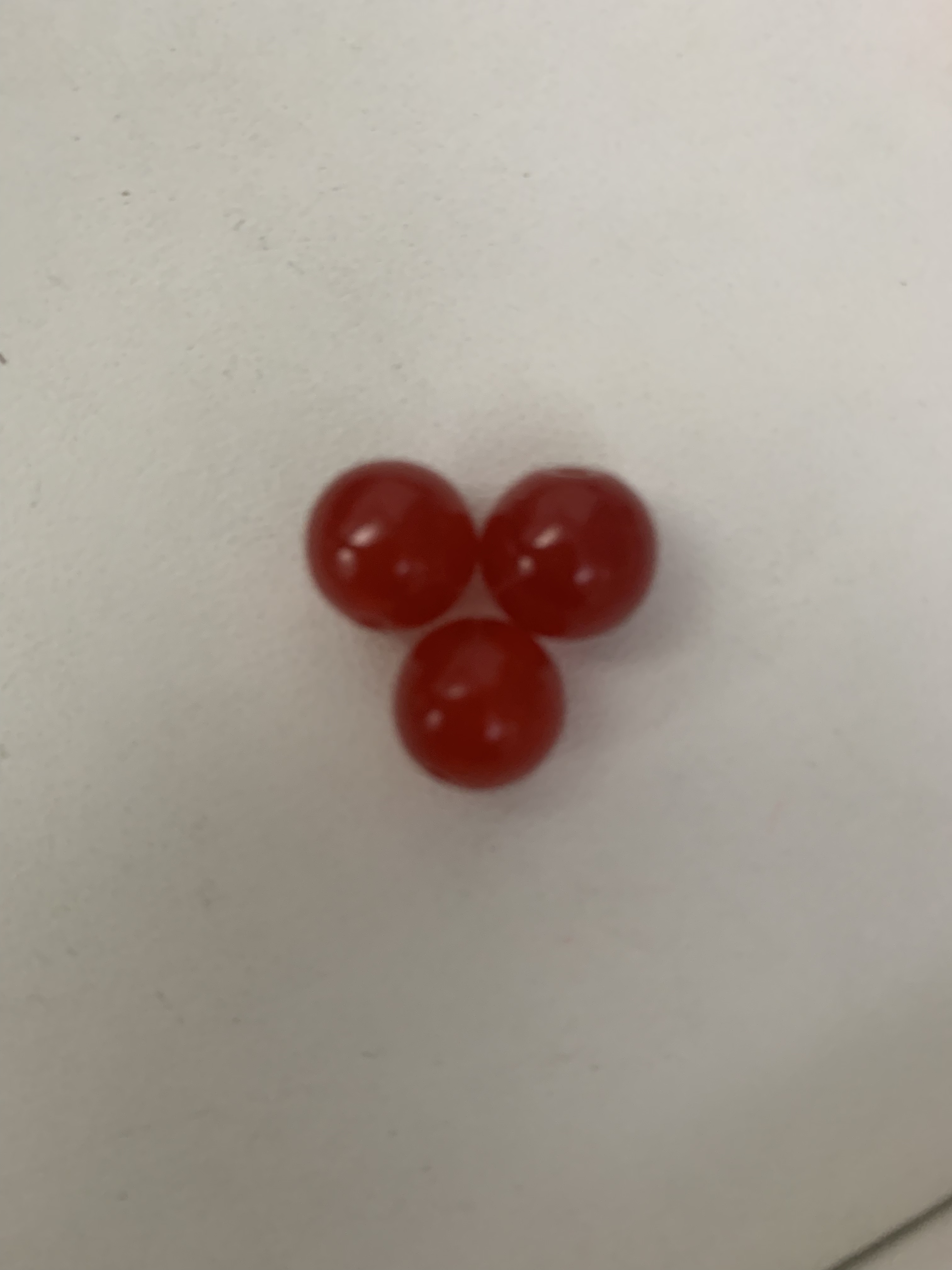 翡翠美人项链：红翡卡11+单珠散珠1颗：多样性发货