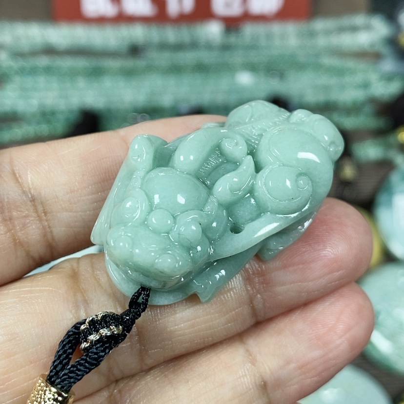 【闪购商品】翡翠颈饰未镶嵌玉吊坠翡翠玉如意貔貅吊坠