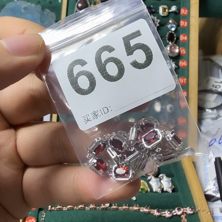 在***花石榴石手链银S925镶嵌