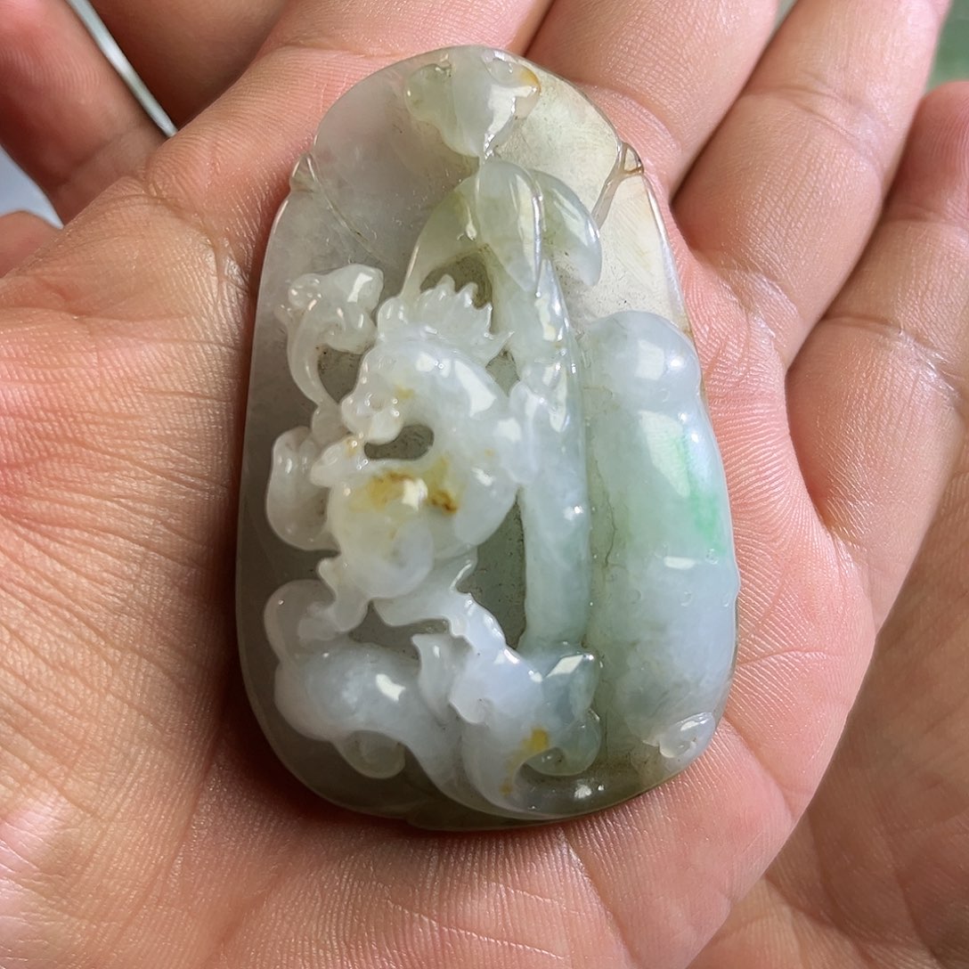 【闪购商品】翡翠颈饰未镶嵌天然