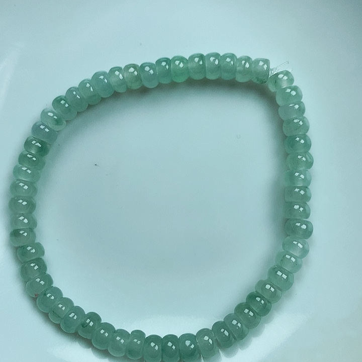 翡翠未镶嵌颈饰福利①