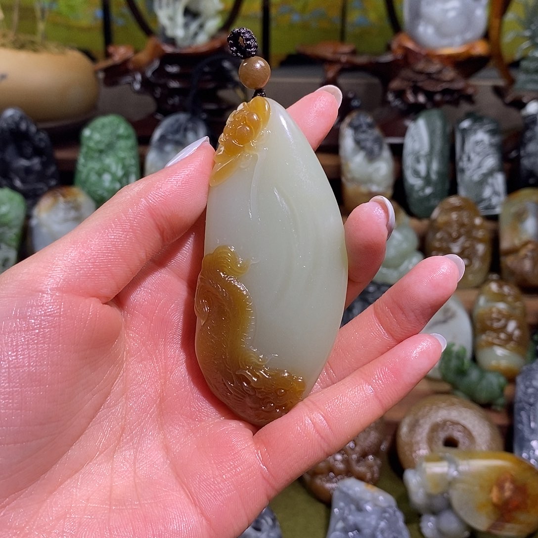 颈饰未镶嵌和田玉飞*鸟