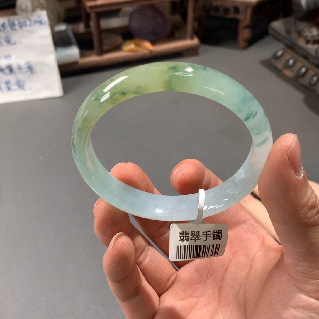 翡翠手镯未镶嵌58.8圈口